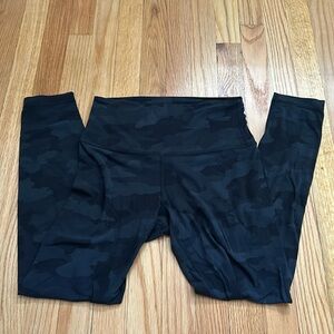 Lululemon camo print leggings size 6